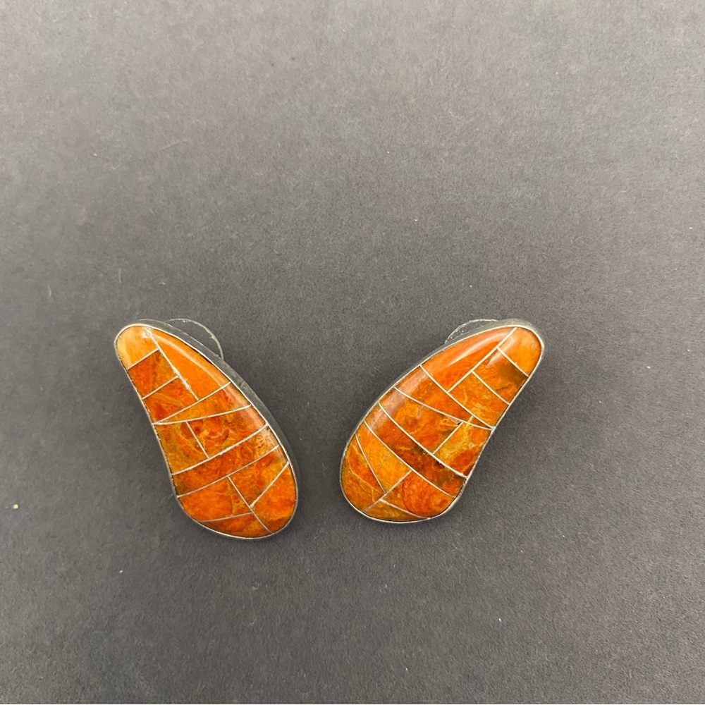 Jay King - Desert Trading Co. signed 925 Coral Inlay Earrings - Picture 5 of 9